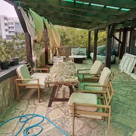Apartmán With Terrace And Parking Kluž