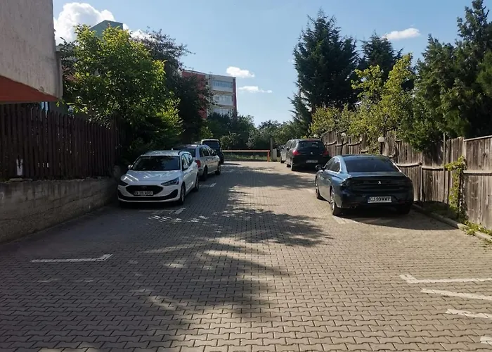 With Terrace And Parking Apartman Kolozsvár